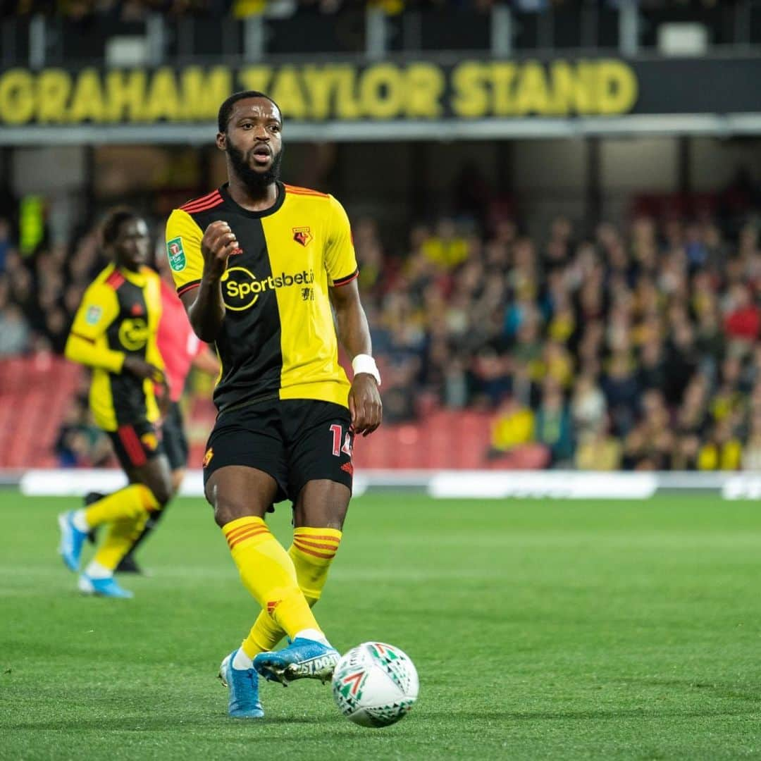 ナサニエル・チャロバーさんのインスタグラム写真 - (ナサニエル・チャロバーInstagram)「In the hat for the next round. Well done lads. @watfordfcofficial 💪🏽💪🏽」9月25日 16時16分 - chalobah