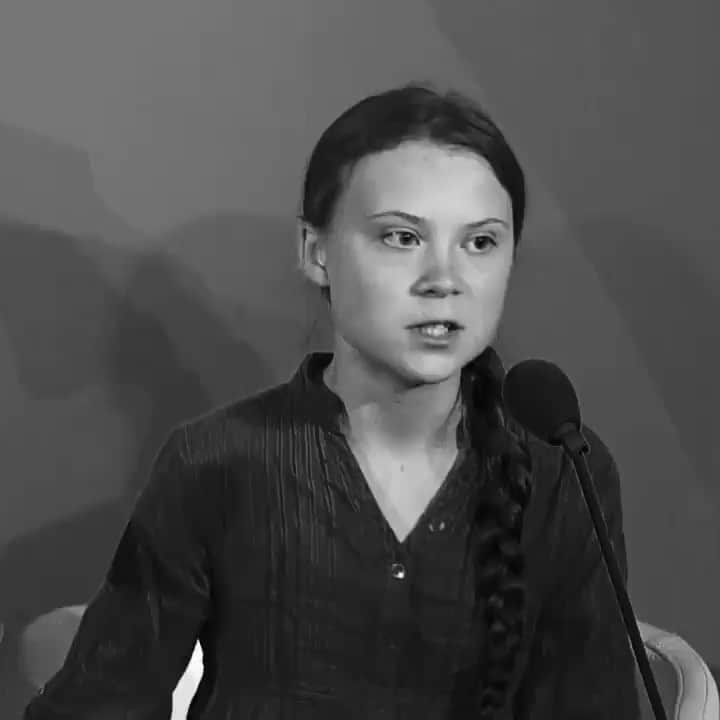 クリスティナ・バザンのインスタグラム：「@gretathunberg // Whether you agree or not is not even the point, I am sharing this video even though it’s been shared already so much but to this day, I have never heard anything said more honestly and with the emotional gravity this global topic truly requires. And it implies our full commitment to understanding the issues, outside the realm of our phones and computers which we currently live through and base all of our opinions on. Thinking virtual is reality. Selling dreams to kids who won’t be able to afford them nor less experience them in a tarnished environment. And this comes from a child. Thank you Greta for being so honest and courageous, so much anger already shed on this kid by the governments for speaking the truth regarding what truly needs to be said about most economic sectors currently out there and the illusory bubbles of fake ideals we have created, very much knowing this destroys the mental and physical state of the world. We are absolutely all concerned.」