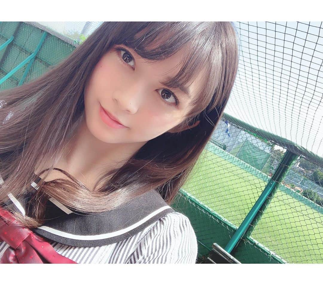 牧野真莉愛さんのインスタグラム写真 - (牧野真莉愛Instagram)「♡ ♡ ファイターズ応援🐰まりあ ※並んだ11:55に着いた ・ きゅん💚ゆあくん💜ピンバッジ←紺田姉さんがくれました︎💕︎ ※昨日、札幌入りした紺田姉さん⚾️ ♡ ♡  #lovefighters #北海道日本ハムファイターズ #谷口雄也 選手💚 #田宮裕涼 捕手💜 #イレブンスポーツ #モーニング娘19 #morningmusume19」9月25日 17時12分 - maria_makino.official