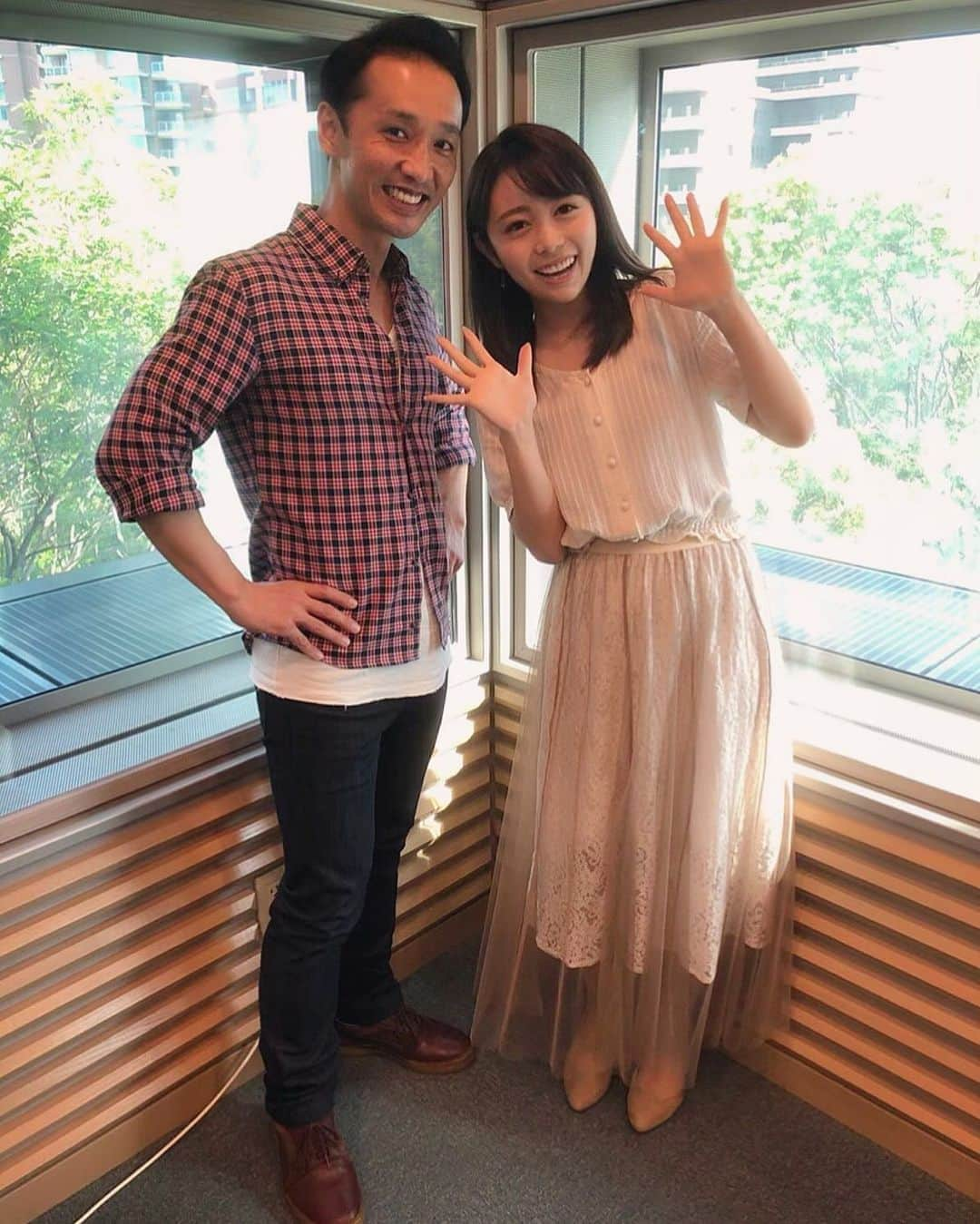 辻満里奈さんのインスタグラム写真 - (辻満里奈Instagram)「⋆ RKBラジオ📻 ⋆ 10月からの新番組「ピンボケ！」の水曜パーソナリティを、ハリウッドで俳優活動をされていた平田篤史さんと一緒に担当させていただくことになりました✨夕方17時48分から生放送です！ ⋆ 初回の放送に向けて、皆さんのメッセージを募集しています！！ ⋆ ⭐️おつかれコール お疲れのかたに、ラジオネーム付きで、「〇〇さんおつかれさま〜」というコールを送ります✨ 何でお疲れなのかも一緒に送ってください✉️ ⋆ ⭐️まりなの学生日記 学生時代のほろ苦い失敗談や笑い話、甘〜い恋バナをお待ちしています👧🏻 ⋆ ⭐️19時のピートーク ここだけのヒミツの話、聞かせてください🤫 ⋆ メール: pin@rkbr.jp FAX: 092-844-8844 までお願いします🙇‍♂️ ⋆ 初めてのラジオ、ドキドキです... 皆さんのメッセージが大きな大きな力になります😭✨ よろしくお願いします！ ⋆ #RKBラジオ #新番組 #ピンボケ！ #水曜日 #パーソナリティ #平田篤史 さん #rkb毎日放送 #新人 #アナウンサー #辻満里奈」9月25日 17時18分 - marina__tsuji