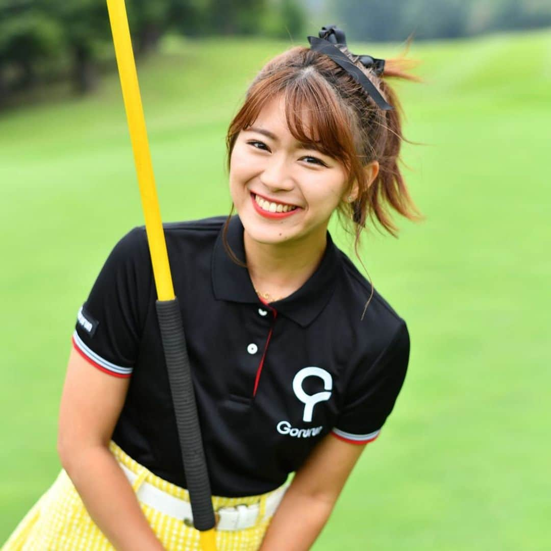 山内鈴蘭さんのインスタグラム写真 - (山内鈴蘭Instagram)「Gorurun🥰🥰🥰 お気に入り写真たち⛳️急に伝えたくなっちゃったのでお付き合いください😜 ． ． @gorurun_  プロデュースさせて頂いてます⛳️ ゴルフウェアブランド 「Gorurun-ごるらん-」 ゴルフをして居なくても 日常でも着れて、ゴルフを感じる そんなお洋服を作りたいのです😊💗 ． ． まだまだ出来る事は限られているけれど、いっぱいの”好き”を詰め込んで！お届けしたいと思っています😊 ． ． ごるらんから、私の想いが少しでも伝わりますように。ゴルフが好き！沢山のゴルフ仲間と出会い、楽しさを共有したい！ゴルフをした事がない人でも、ゴルフっていいな、ゴルフしてみたいな！と思って貰える、そんなブランドにしたいのです☺️❤️ 朝起きて伝えたくなってしまった☺️ 読んでくれてありがとう！！！ ． ． #Gorurun #ごるらん #ゴルフ #golf #ゴルフウェア #golfwear #ポロシャツ #golfer #ゴルフ女子 #gm」9月25日 8時50分 - xxsuzuranxx