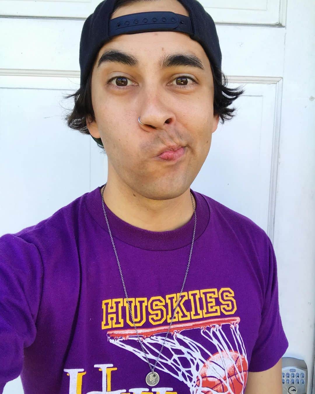 ピアス・ザ・ヴェイルのインスタグラム：「Felt the urge to get away and go somewhere that inspires me so I packed my truck with my recording gear and drove from San Diego to Seattle. Been living up here for a few weeks writing songs and going to shows. I am happy and excited for the next chapter and to be playing music on stage with my brothers again. Album #5 is getting closer and closer each day and we can’t fucking wait❤️」