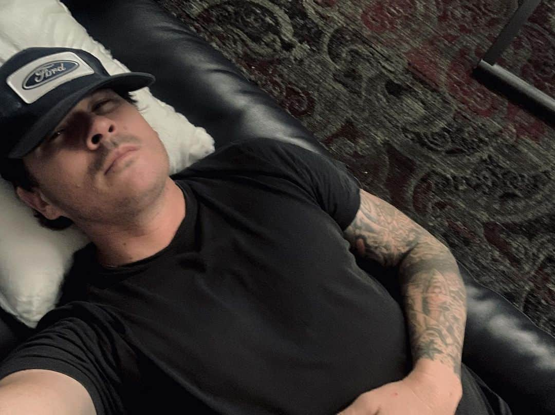 トム・デロングさんのインスタグラム写真 - (トム・デロングInstagram)「Backstage in Denver awaiting the heavenly ascension of a live @angelsandairwaves show」9月25日 9時51分 - tomdelonge