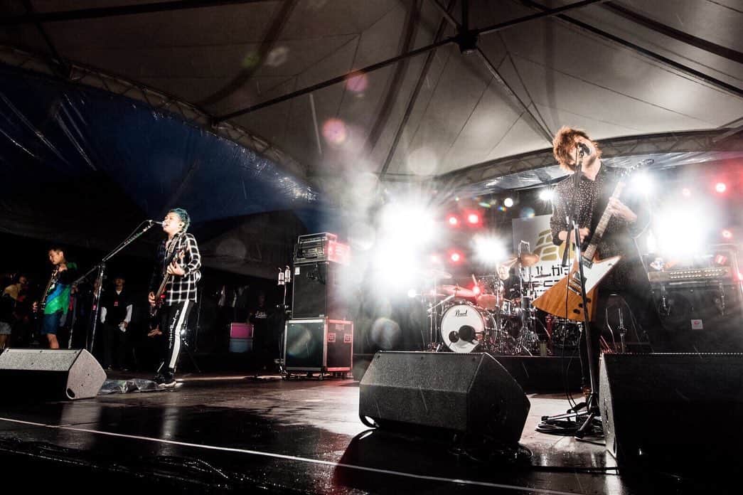 NAOKIさんのインスタグラム写真 - (NAOKIInstagram)「いしがき MUSIC FESTIVAL2019  photo by @ishii_maki  #雨の中集まってくれたみんなありがとう」9月25日 12時17分 - naoki_10feet