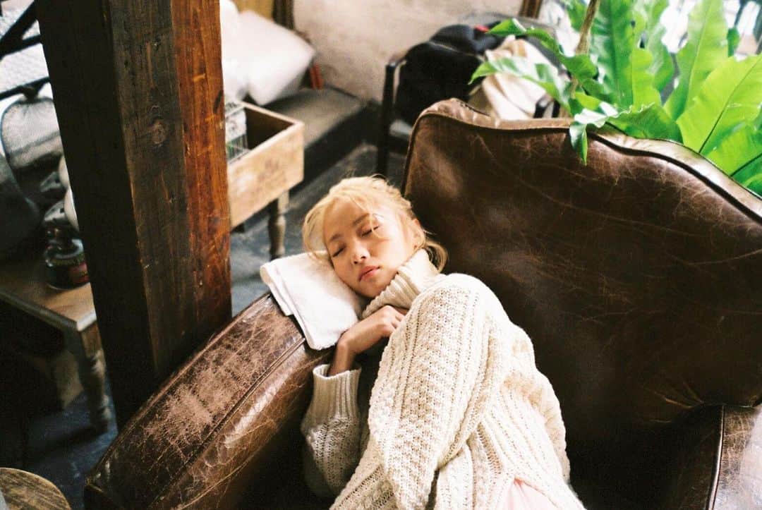Aya（高本彩）さんのインスタグラム写真 - (Aya（高本彩）Instagram)「スヤスヤ💤  #tokyoheadline  #dreamami #フォトコラム更新しました #恋のつぼみ #ガチ寝 #どこでも寝れる大きい赤ちゃん」9月25日 13時04分 - aya_dream04