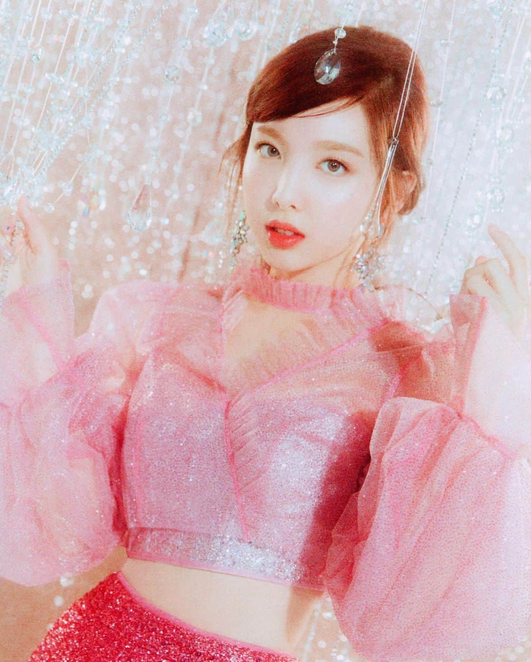 ナヨンさんのインスタグラム写真 - (ナヨンInstagram)「[SCAN] 🐰 ‘Feel Special’ Photobook A ver. 💕 © Vampire Twice #TWICE #트와이스 #NAYEON #나연」9月25日 14時45分 - twicenayeon