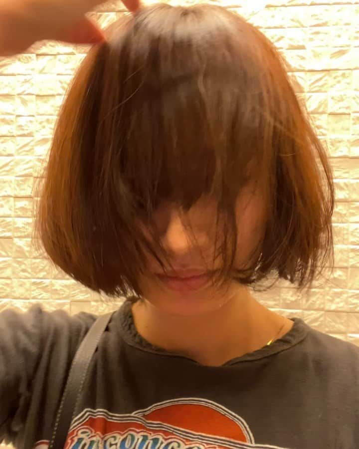 佐田真由美さんのインスタグラム写真 佐田真由美instagram シンガポール在住の女性の皆様全員 お待ちしてまーす 一枚目は念が入った写真 怖いね 2枚目はポップアップするお店の情報 Enasoluna や Thenewhouse や そして新しいジュエリーline