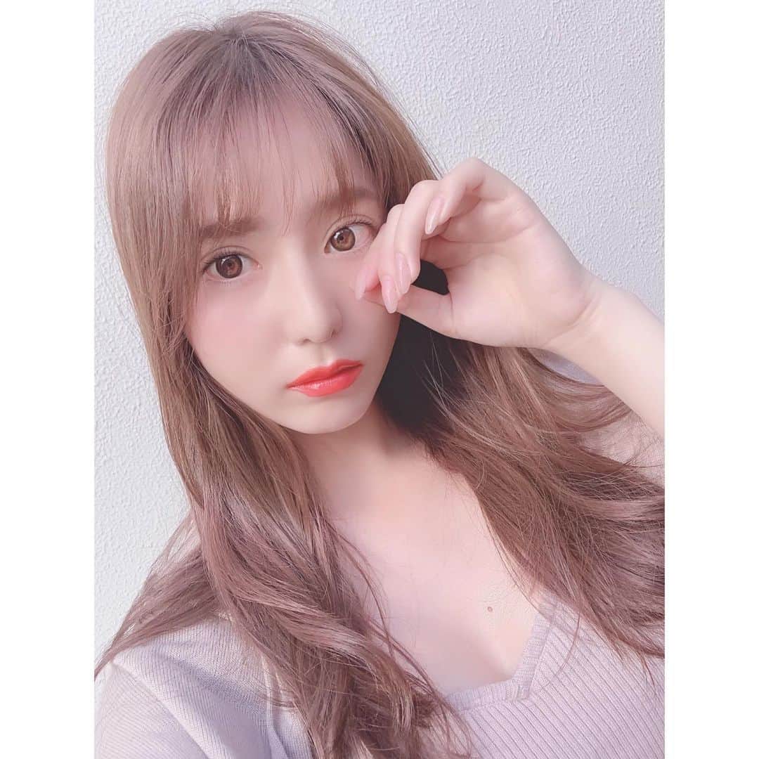 堀尾実咲のインスタグラム：「まつ毛パーマしてもらってきたよ👀  @thelash_vip にて❤️ いつも担当は @eyelash_mari さんです🥰  今日はアイメイクしてないからリップ濃いめ💋  #eyelashsalon #まつ毛パーマ #六本木」