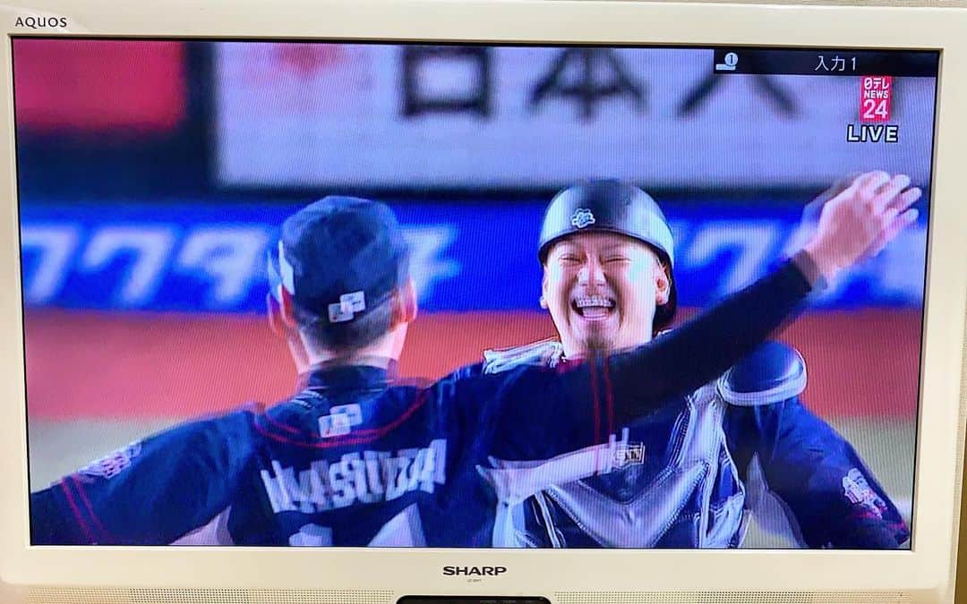けらえいこのインスタグラム：「ゆうべ、西武ライオンズが、リーグ優勝を決めました🏆✨でも日本一が決まる試合は来月です。  #ミラクル元年に奇跡を呼ぼう #絶対勝つぞライオンズ #2019 #令王」