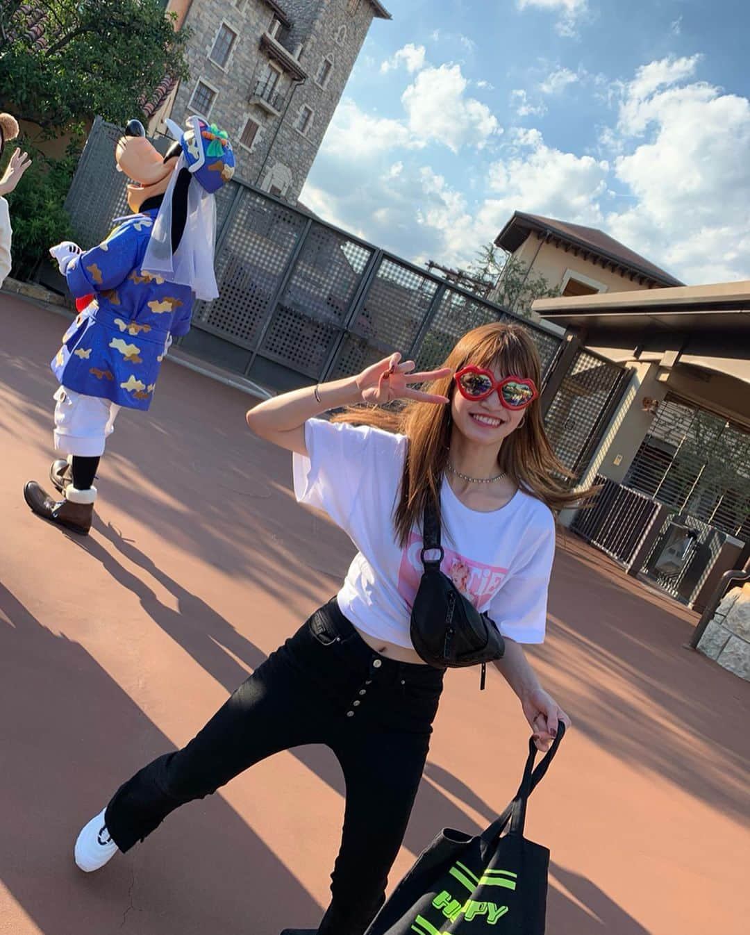 生見愛瑠さんのインスタグラム写真 - (生見愛瑠Instagram)「ゲリラ3時間でぃずにー((はぴ #disneysea #disney」9月25日 18時01分 - meru_nukumi