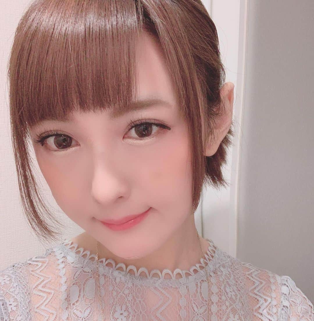 椿姫彩菜さんのインスタグラム写真 - (椿姫彩菜Instagram)「インスタ初心者久々投稿卍 ‪今日はすこし痩せたのでメイク薄めにチャレンジ‬ ‪目がすこし大きく見えるかね？どやろか‬」9月25日 18時38分 - tsubakiayana