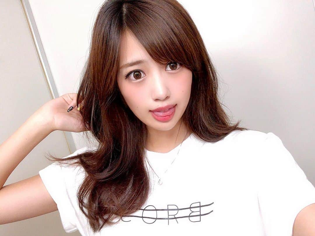 央川かこさんのインスタグラム写真 - (央川かこInstagram)「美容室いってきた💇‍♀️ ダメージを最小限に カラーとトリートメントしてもらったよ🥰💓 ・ このまえ自分で切ってガタンってなっちゃった 前髪も直してもらいました🙏笑 ・ #coiff1rst #コワファースト #銀座 #美容室 #カラー #トリートメント #レースクイーン #ラウンドガール #モデル #ダイエット #トレーニング #筋トレ #ファスティング結果」9月25日 19時06分 - kako.717