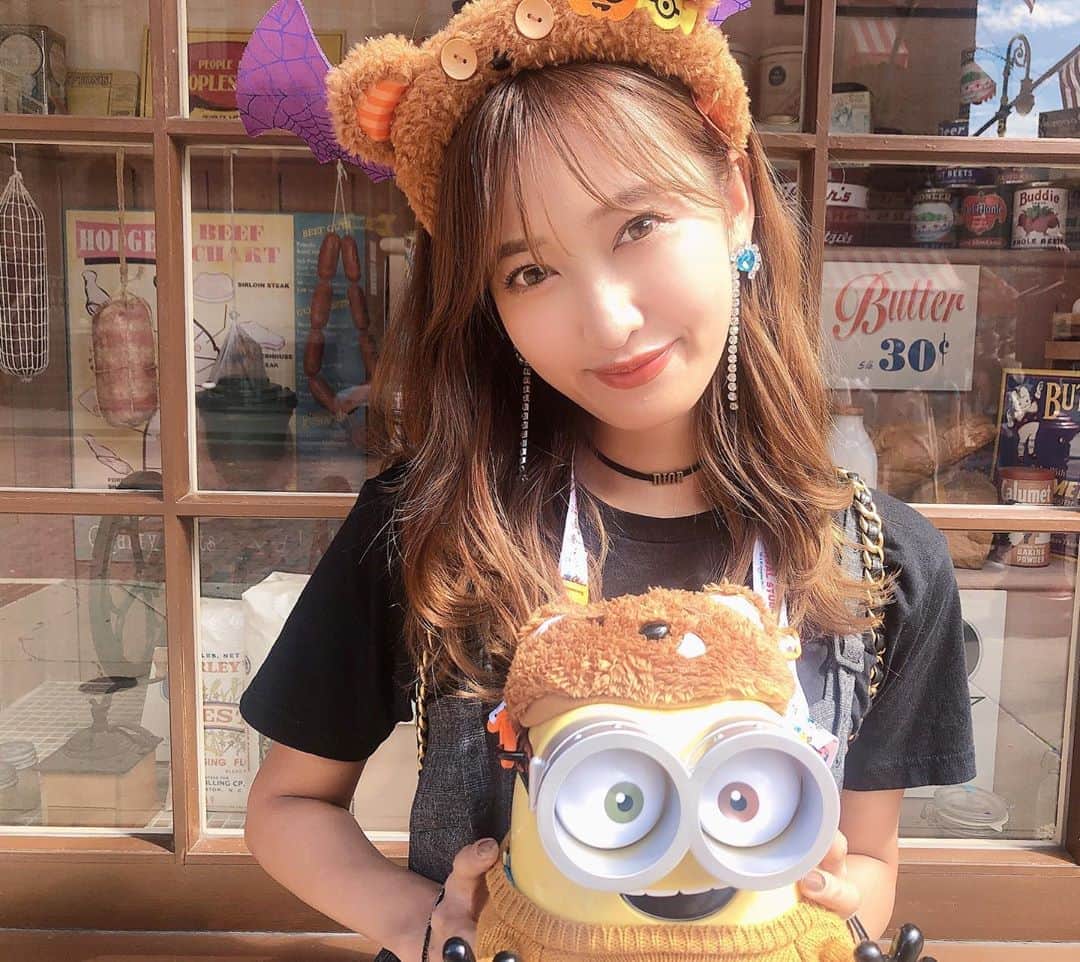 のインスタグラム：「弾丸っ💪日帰りっ🚅﻿ ﻿ 久々のユニバ🌎❤️﻿ ﻿ 充実しすぎの楽しすぎでした🥺﻿ ﻿ ティムかわいいね、、、🐻﻿ ティムずくし🥺❤️🙏笑﻿ ﻿ 少し早いハロウィンも味わえたし🎃﻿ ﻿ 明日からまた頑張ろっと☺️💪﻿ ﻿ ﻿ ﻿ #usj#ユニバ#ユニバーサルスタジオジャパン#大阪#ティム#ミニオン」