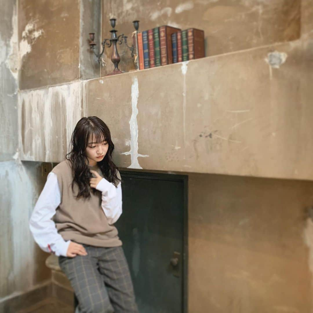 山本彩加さんのインスタグラム写真 - (山本彩加Instagram)「. . GUコーデ ベストもパンツもGUにしてみたよ♡この秋冬のGUさん有能すぎて🤭💗 . . #私服 #やんコーデ #秋コーデ #guコーデ #gu #ベスト #チェックパンツ」9月25日 21時09分 - ayaka48_yanyan