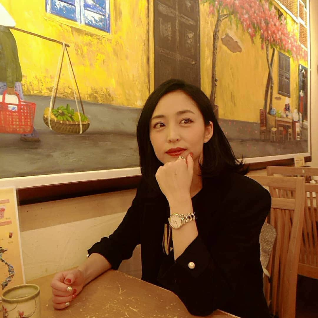 Yukiさんのインスタグラム写真 - (YukiInstagram)「I had a good time with my family. We went to a Vietnamese restaurant.  腕時計ダニエル・ウェリントンの新商品の紹介をさせてください☺️ 最新コレクションは洗礼されたシンプルかつエレガントなIconic Link。 どんなファッションにもマッチしてくれるデザインに着け心地も◎ ダニエル・ウェリントンの公式サイトで使用できる15％OFFクーポンは「gtyuki」です。有効期限は11/30までです。良かったら使ってください！  https://www.danielwellington.com/jp  @danielwellington #ダニエルウェリントン #DW新作　#ICONICLINK  #D_Drive #yuki」9月25日 21時39分 - d_drive_gt_yuki