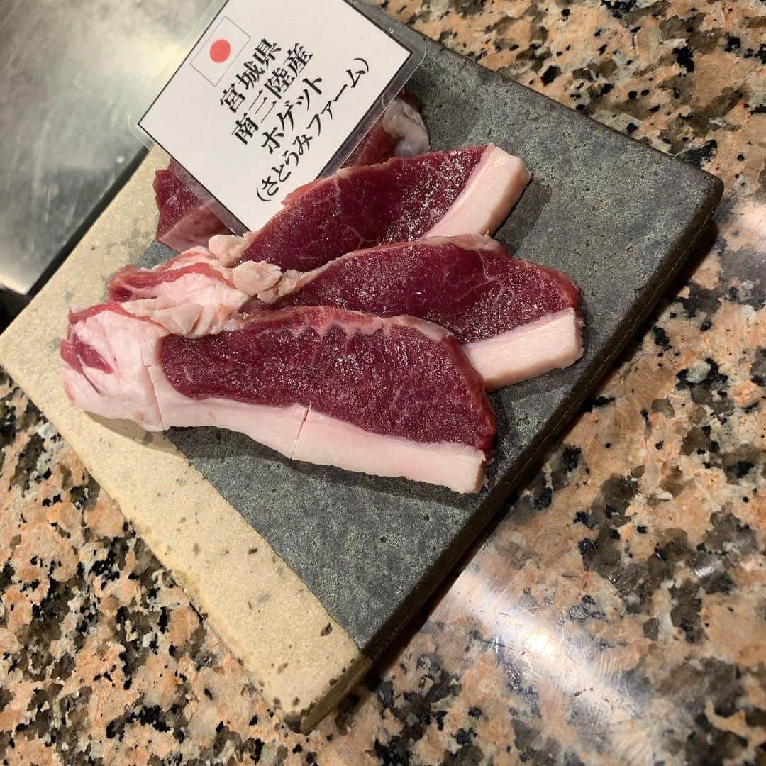 夏木マリさんのインスタグラム写真 - (夏木マリInstagram)「今夜は日本一美味しい羊肉！ ホゲット最高‼️ #Lamb #hogget #mutton #Tasty #dinner #tokyo #NATSUKIROCK  #夏木マリ @mari_natsuki」9月25日 21時40分 - mari_natsuki