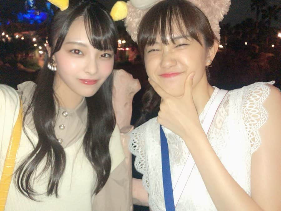 尾碕真花さんのインスタグラム写真 - (尾碕真花Instagram)「. . 夢の国は安定の年パス組ゆりなと☺︎ . @kawaguchi_yurina_official .」9月25日 21時52分 - ichika_osaki_official