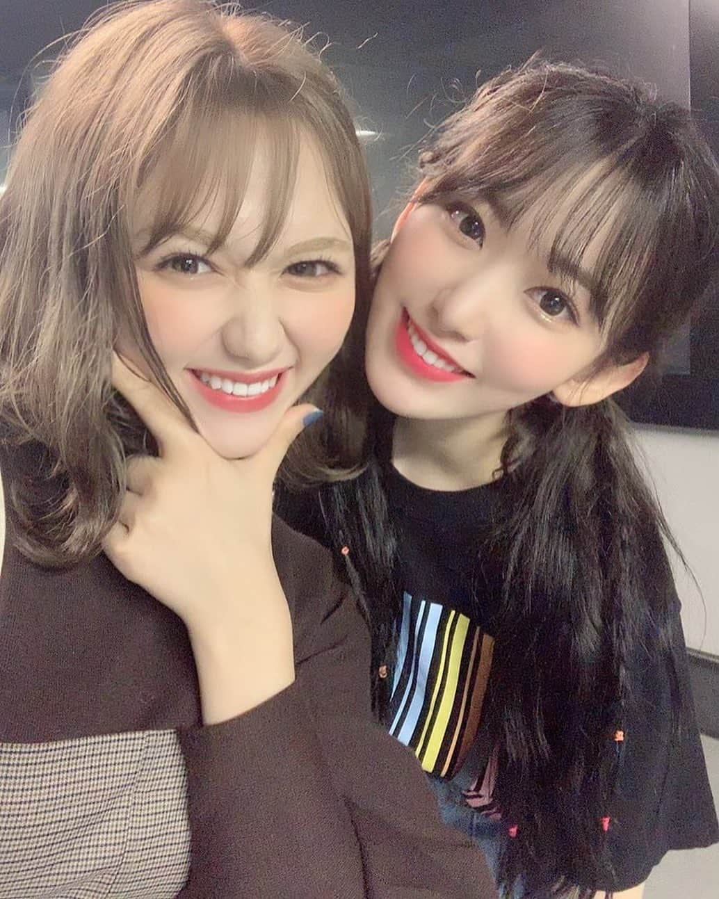 h3artbrak3rsさんのインスタグラム写真 - (h3artbrak3rsInstagram)「… #hkt48 #IZONE #아이즈원 #アイズワン  #sakura #宮脇咲良 #미야와키사쿠라 #さくら #anna #村重杏奈 #あーにゃ #さいたまスーパーアリーナ」9月25日 21時58分 - h3artbrak3rs