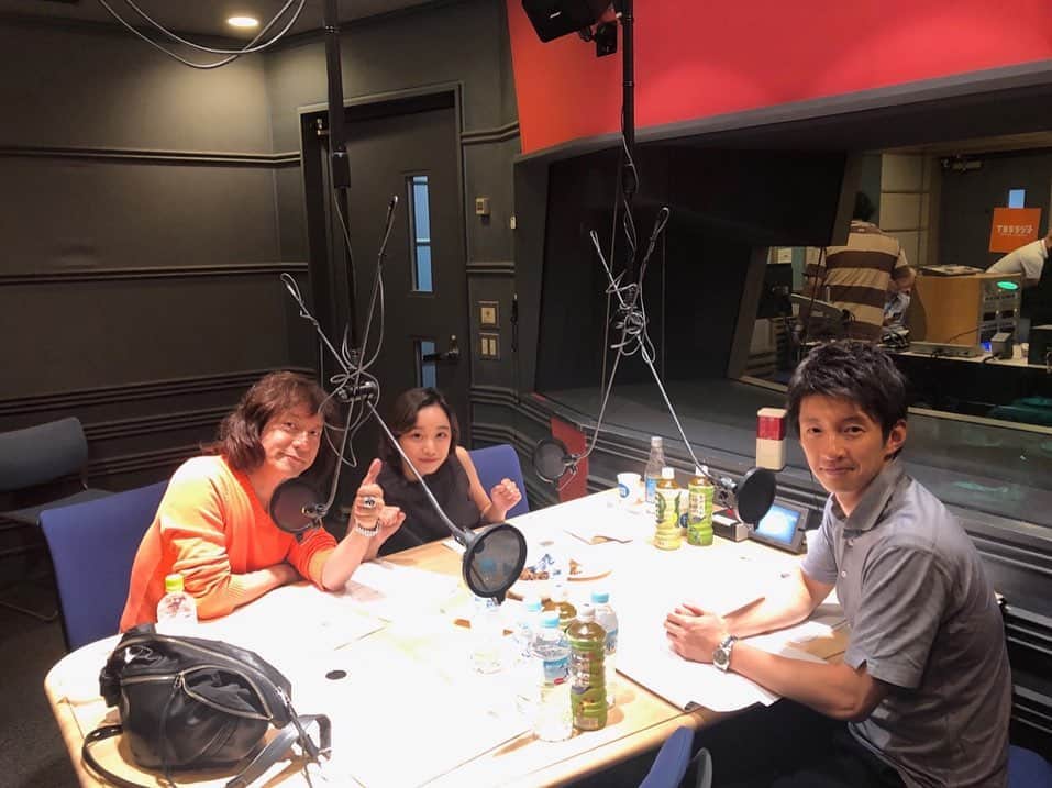 Baekのインスタグラム：「TBSラジオ 特別番組  大使どのとアンバサちゃん 9月28日(日)20:00~20:55  先日はとーてもとても楽しいラジオがありました‼️ 日曜天国でお会いしただーいすきなアナウンサーの杉山さんと、3年？前からお父さんみたいに大好きなダイアモンドユカイさんと💍大好きな方々と楽しすぎて1日があっという間におわってました…スタッフさんもいつも日曜天国でお世話になっている川原さんもいらっしゃってまるで実家に来ているような安心感でした🤣❤️あーたのしスギで笑いすぎてお腹が筋肉痛です おたのしみにー‼️」