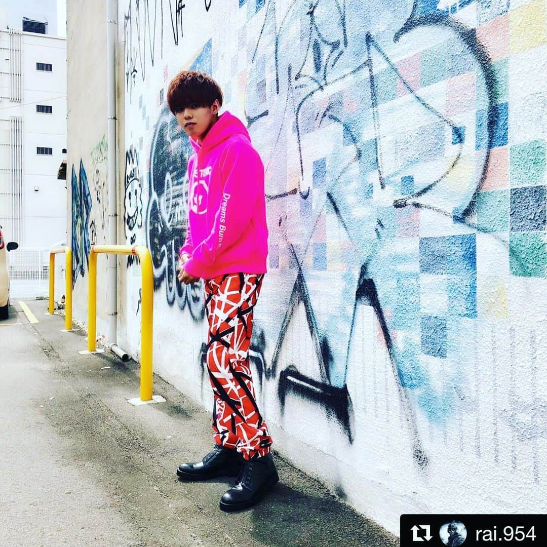 Hysteric Glamourさんのインスタグラム写真 - (Hysteric GlamourInstagram)「#Repost @rai.954 with @get_repost ・・・ Hysteric Glamour  #hystericglamour #fff #l4l #likeforlike #instagood #오오티디 #대일리룩 #팔로우#일상그램 #팔로미 #셀카 #셀피 #메이크 #메이크업 #네일스타그램 #머리스타그램 #일상 #풍경 #데일리 #공부중 #今日のコーデ #いいね返し #いいね返しは絶対 #フォロバ100 #お洒落さんと繋がりたい #おしゃれな人と繋がりたい  ーーーーーーーーーーーーーーーーーーーーーー #ヒスリテックグラマー #hystericglamour  #히스테릭글래머 #joeyhysteric」9月25日 23時14分 - hystericglamour_official