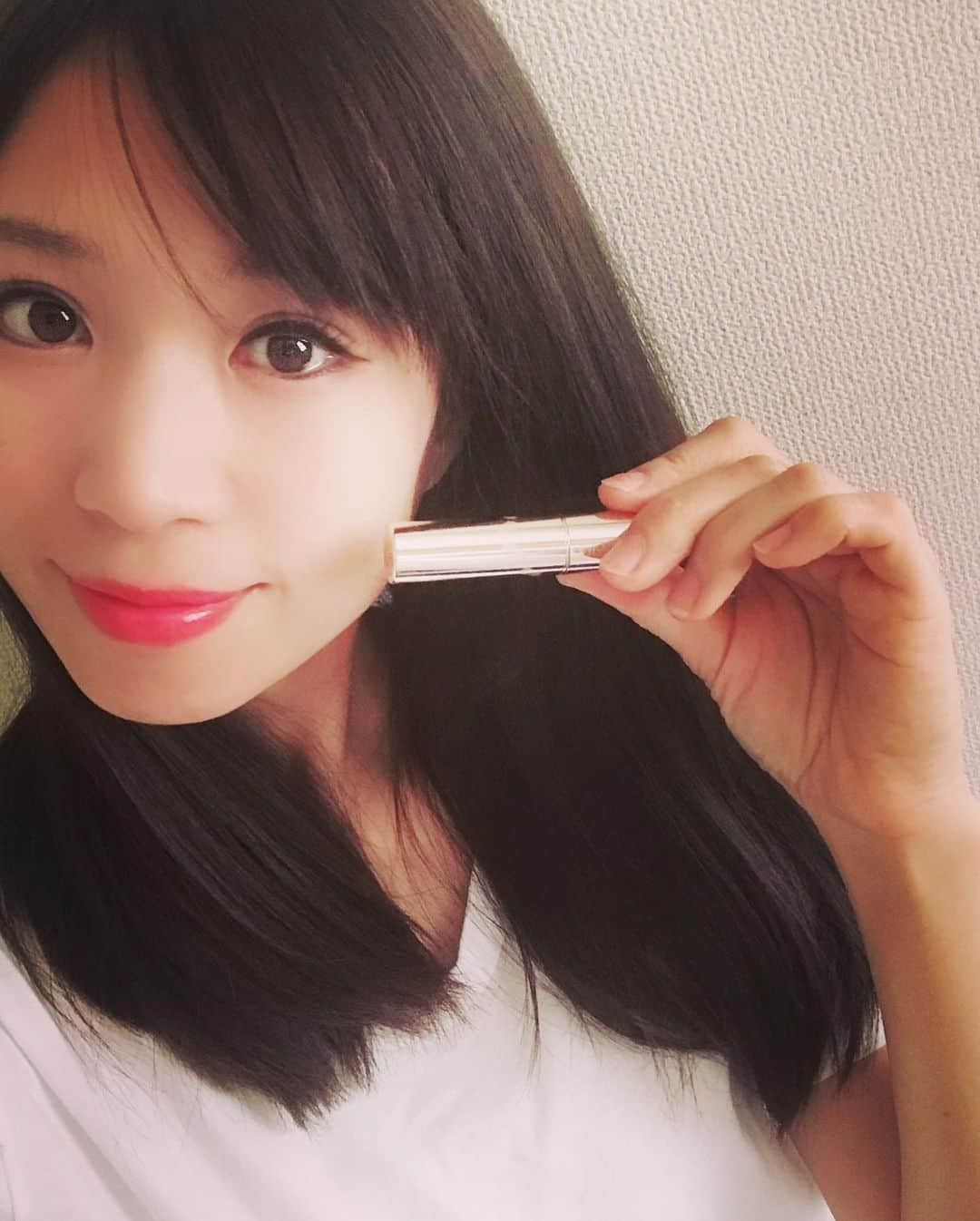 桃川祐子のインスタグラム：「. . . 最近のお気に入り💄💚💜. . . オペラシリーズはプチプラで色んなカラーが展開してるからたくさん集めてしまう(*´ー｀*)❣️. . . 今は自分に合う秋カラーを模索中...☺️💄. . . . #コスメ #オペラリップティント #オペラリップティント07 #コスメ好きさんと繋がりたい #プチプラコスメ #リップティント #メイクアップ」