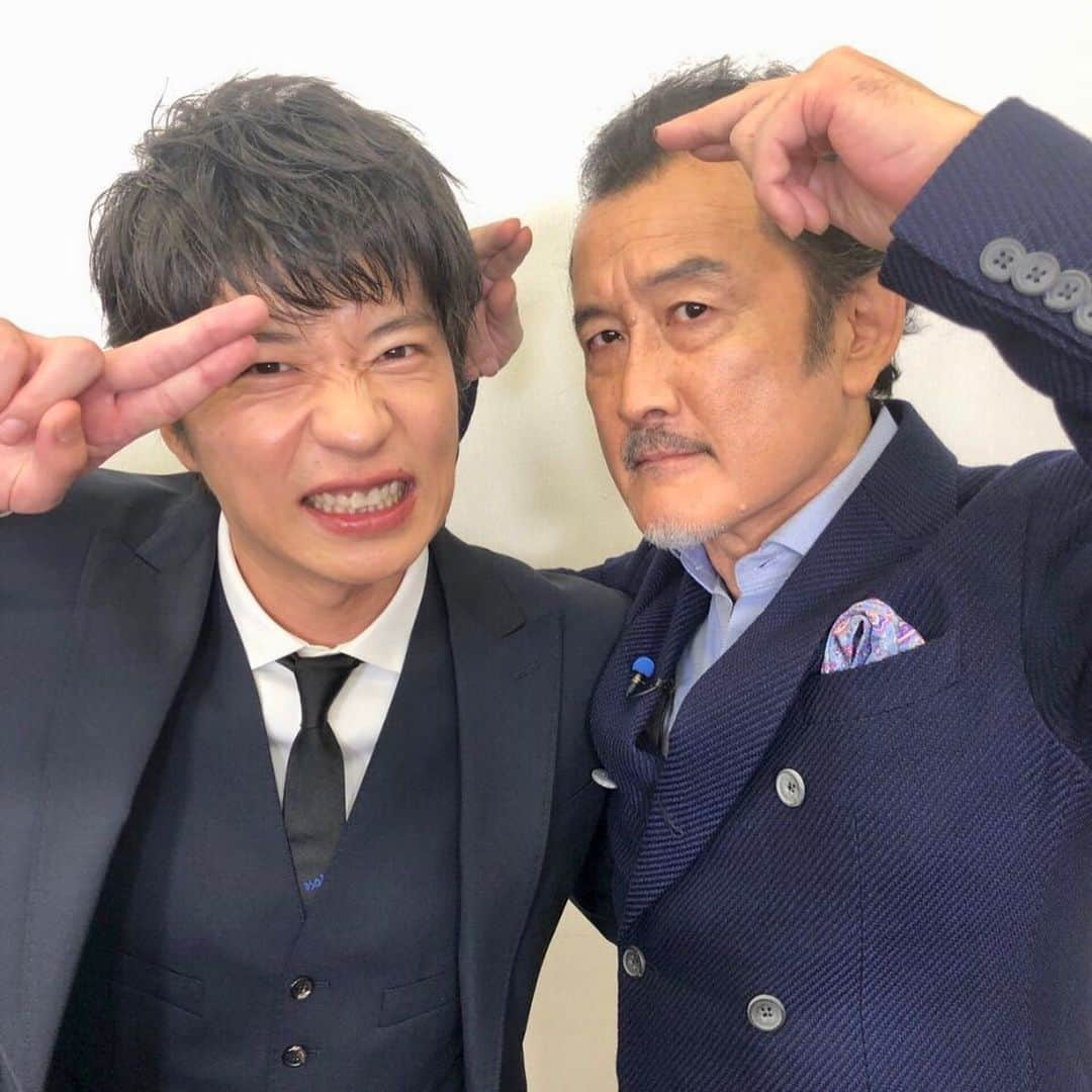 おっさんずラブ 武蔵の部屋さんのインスタグラム写真 - (おっさんずラブ 武蔵の部屋Instagram)「はるぽん改め、はるたんへ🌸  #君という大切な存在を #忘れてしまって本当にごめんなさい #そしてまた君に恋をして #迷惑をかけてしまってごめんなさい #嗚呼このたびも想いは叶いませんでした #とっても切なくて苦しくて #だけどとっても幸せな時間でした #彼との結婚についても #教えてくれてありがとう #お互い仕事に一生懸命すぎて #式もしてないみたいだけど #そんな風に夢を共に追いかける姿も #とても素敵だと思う #いつか式を挙げる時は是非呼んでほしいな #その時は最高の笑顔で君たちの幸せを願おう💍 #ねえはるたん #俺はきっと生まれ変わったとしても #何度でも君に恋をする #ありがとうはるたん #君を好きになってよかった  TK不動産東京第二営業所 部長・黒澤武蔵拝」9月25日 23時15分 - musashis_room