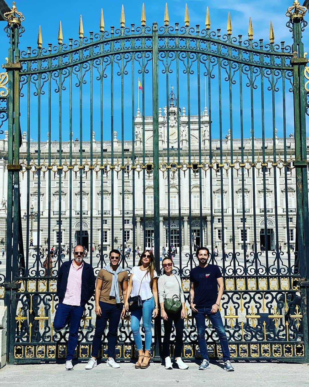 ソフィア・ベルガラさんのインスタグラム写真 - (ソフィア・ベルガラInstagram)「Turistiando en Madrid💃🏻🍷」9月25日 23時51分 - sofiavergara