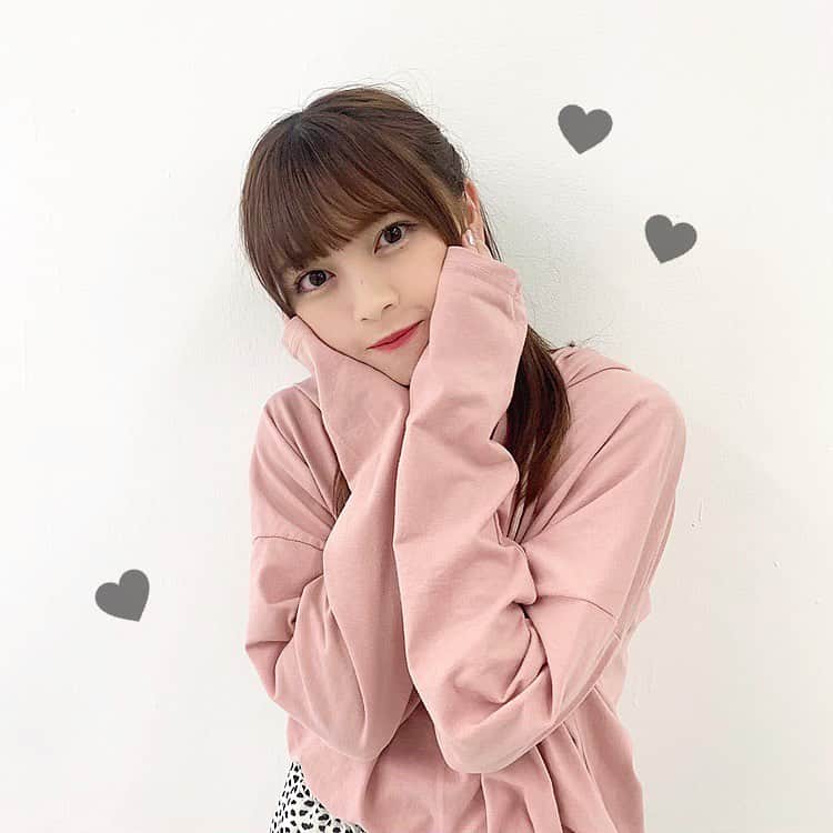廣川奈々聖のインスタグラム：「ゆるっとした服すき〜( ᵕᴗᵕ )💗﻿💭 ﻿ ･﻿ ･﻿ ﻿ #ゆるコーデ #私服 #ななせのふく #ハーフアップ」