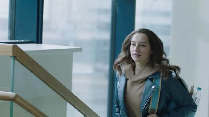 エカチェリーナ・ガールキナのインスタグラム：「Рекламный ролик Бонаква 2019  Client CocaCola Агентство LeoBurnettKryn  Director: @deanfreeman7  DOP: @mark_stubbs_  Account manager: @diana_rogaleva  ArtDirector: @ola_vasiukevich  Models: @galkina_katia  @_ivansendrikov_」