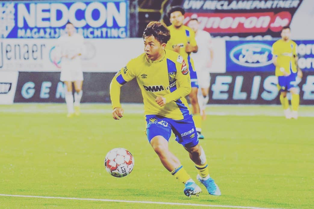 伊藤達哉のインスタグラム：「Debut and win 🇧🇪🙏🏽 #stvv #nike」