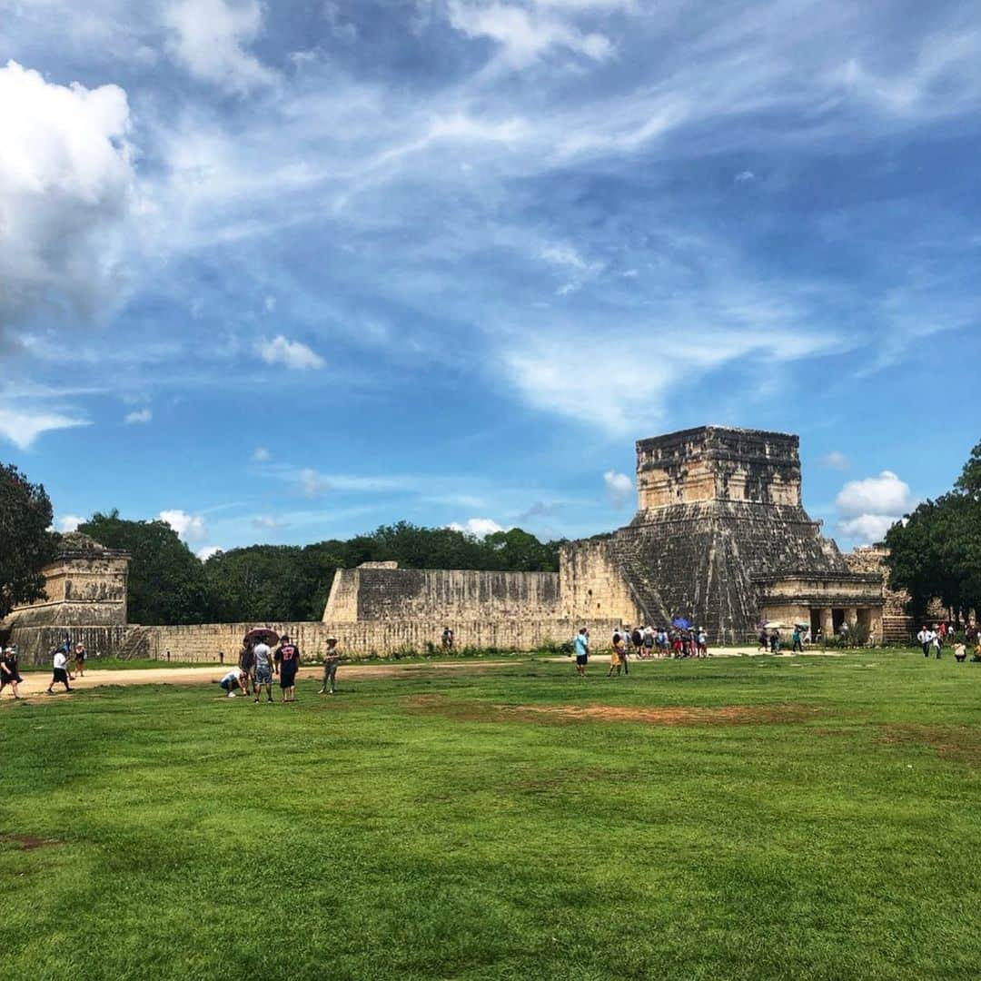 ブランドン・フィリップスさんのインスタグラム写真 - (ブランドン・フィリップスInstagram)「“Phelippe The Explorer😎 #chichenitza ✔️ #7wondersoftheworld 📍 #MoreToCome 6️⃣ #BucketList 📌 ~B£P🧩」9月26日 8時45分 - datdudebp