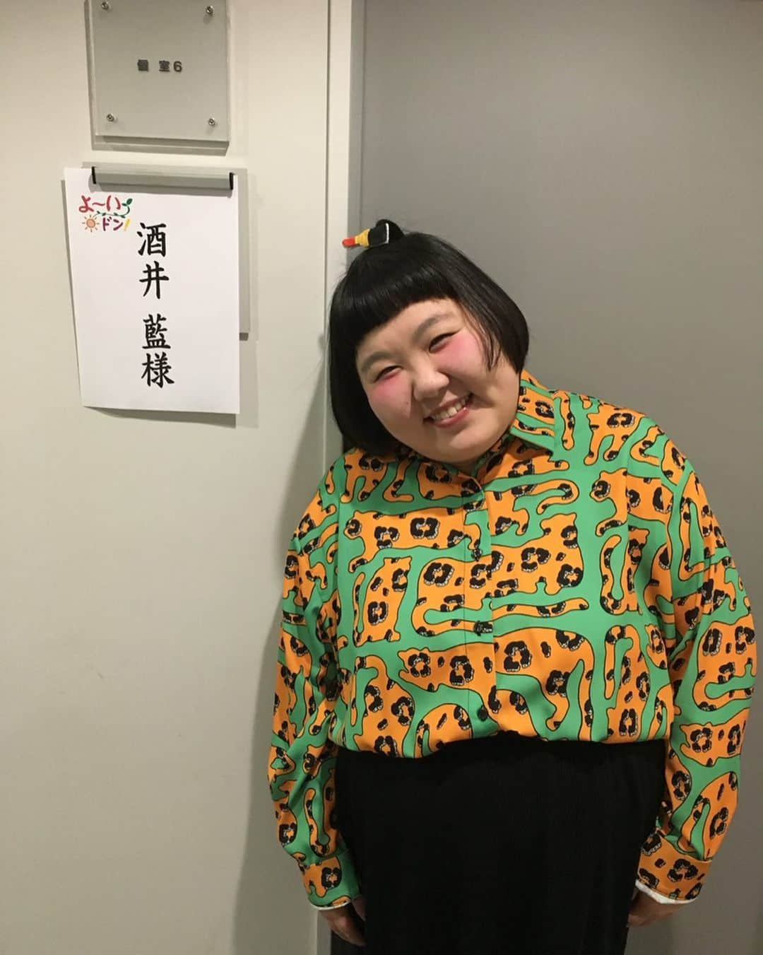 佐藤太一郎さんのインスタグラム写真 - (佐藤太一郎Instagram)「今日は関西テレビで『ピーチケパーチケ』のスタジオ収録。 楽屋に入ったら、向かいが『よ〜い、どん！』に出演する藍ちゃんの部屋やった！ なんか嬉しい。 藍ちゃんに会うと元気になるわー。」9月26日 9時34分 - satotaichiro_shinkigeki