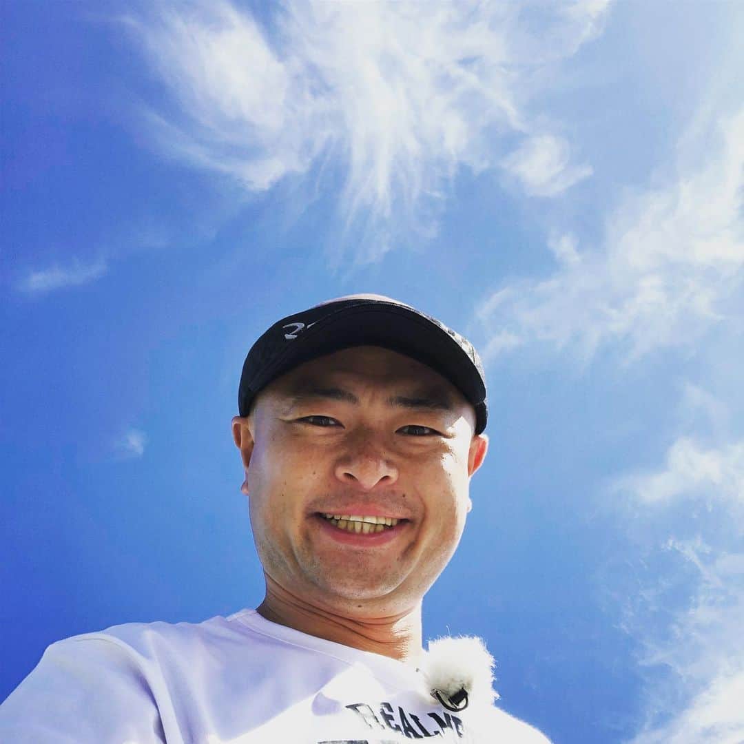 あばれる君さんのインスタグラム写真 - (あばれる君Instagram)「自分は今、沖縄にいます‼︎✨🌴🐠最高の天気に恵まれたのですが、非常に日差しが強いのでしっかりと対策をしてロケを頑張りたいと思います‼︎💪🌞👍✨」9月26日 10時18分 - abarerukun