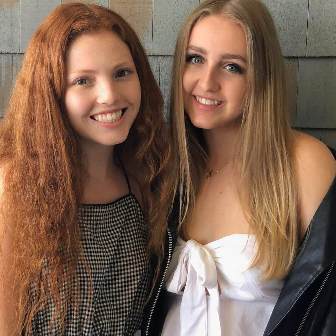 ジョン・ステイモスさんのインスタグラム写真 - (ジョン・ステイモスInstagram)「I adore my nieces to pieces and couldn’t be more proud of them!  Happy 21st BIRTHDAY to @maddyrehling & @haleykurlfink I love you both dearly, xo UJ. Be good in Vegas!」9月26日 10時30分 - johnstamos