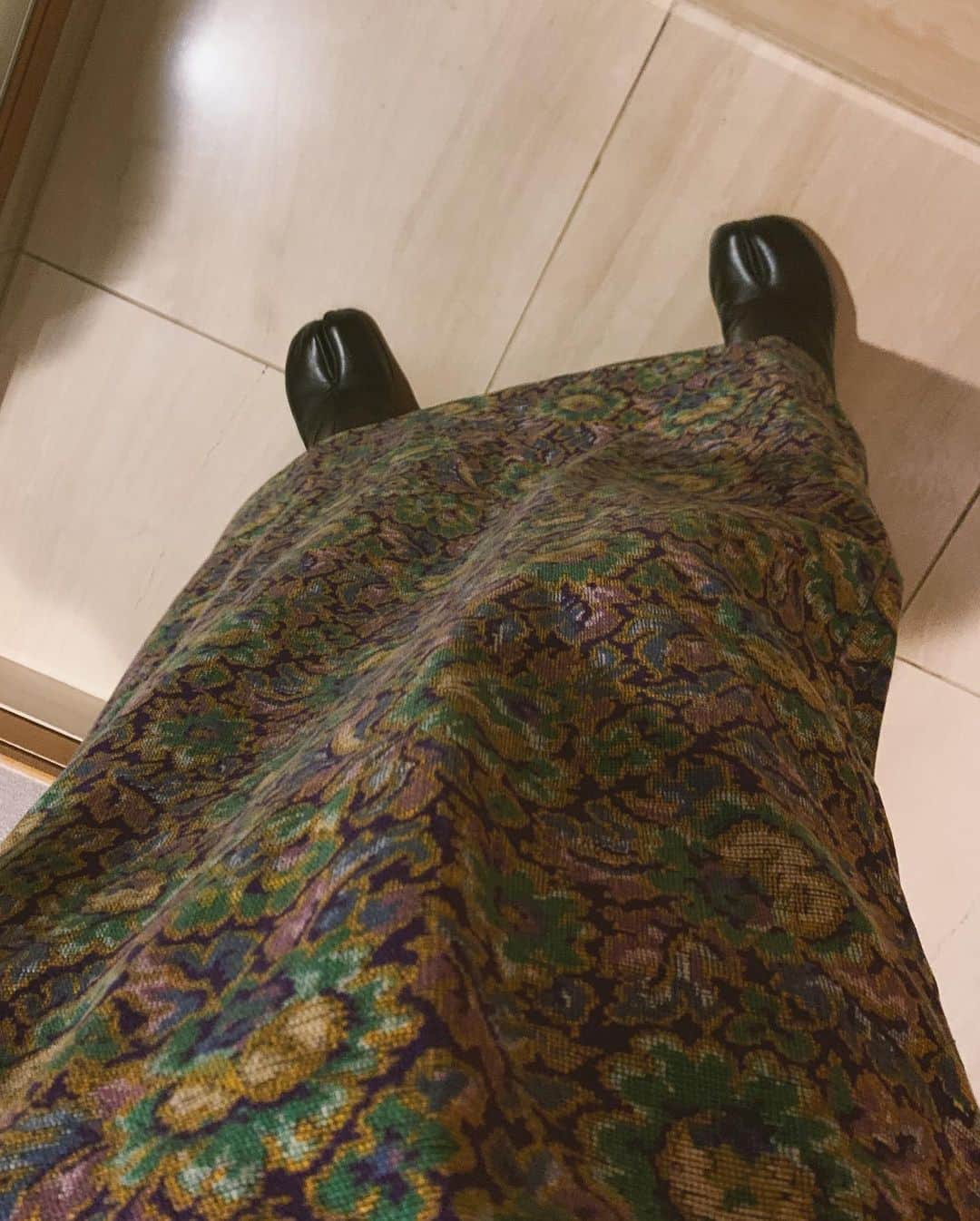 宮城舞さんのインスタグラム写真 - (宮城舞Instagram)「新しくゲトった Vintageのスカートが 可愛すぎてうっとり🥺 Vintageで連れて帰りたい子は サイズが合えば運命です。  #今日の宮城はん #なんだかんだずっと古着好き」9月26日 21時32分 - mai_miyagi