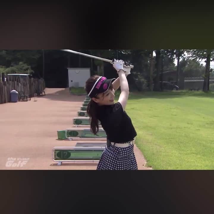 のインスタグラム：「I will appear in the Golf show⛳️🏌️‍♀️❣️ Please check out😘 (I still have a long way to go..🥺💦) 番組始まってこんなに褒められたのは初めてだったかもしれない..🥺💖笑 最初空振りしてたのになぁ😂 9月29日22:30からのtvk theGolfは 「ドライバーのまとめ」❗️必見です⛳️🏌️‍♀️ #スタッフさんも思わず拍手してくれている😍 #ほっこり」