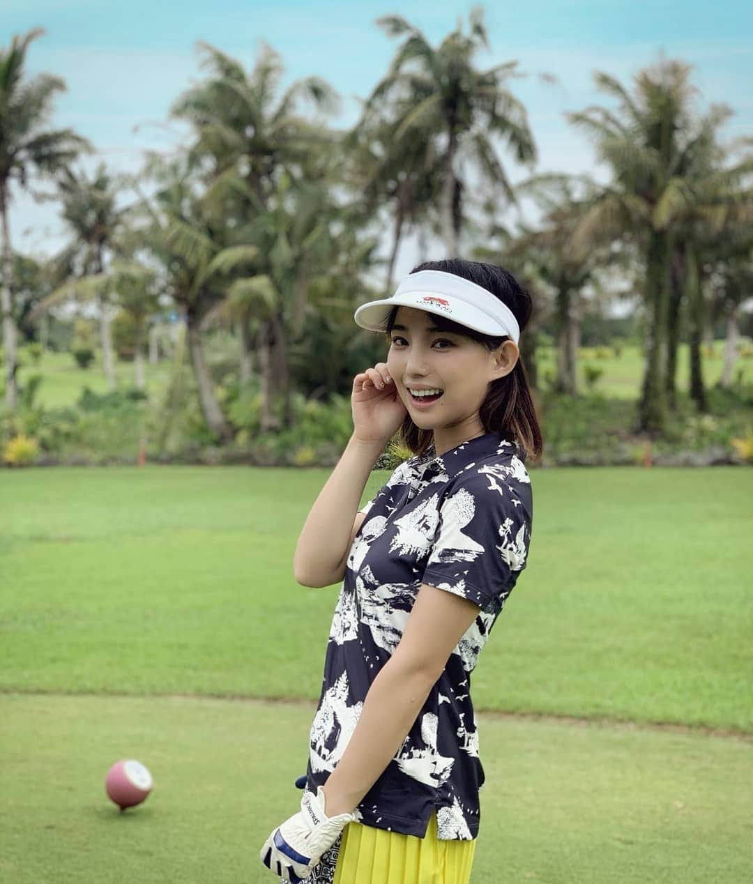 保坂玲奈さんのインスタグラム写真 - (保坂玲奈Instagram)「G  U  A  M ⛳ . Day 2 . ダフリとシャンクのオンパレードで 泣きたくなりながらビールに逃げたら 楽しくなってきた‪‪🍺 . そんな日もある︎🤫 . . . #startsguamgolfresort  #グアム #Guam #グアムゴルフ #ゴルフ旅行 #ゴルフ合宿 #グアム女子旅 #renaotravel #renaotravel_guam #renaogolf #resortgolf  #グアムゴルフ場 #スターツグアムゴルフリゾート #グアム旅行 #グアム旅行記 #旅好き #ゴルフウェア #NIKEGOLF」9月26日 20時06分 - __renao_0707