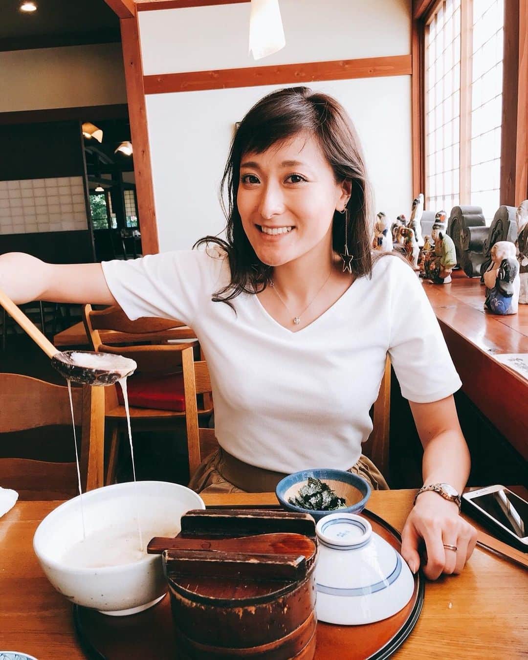高橋麻美さんのインスタグラム写真 - (高橋麻美Instagram)「もぐもぐシリーズ。  飛騨からの帰り道で食べたとろろご飯♥️ #自然薯#とろろ#飛騨高山#lunch」9月26日 20時17分 - charmy421