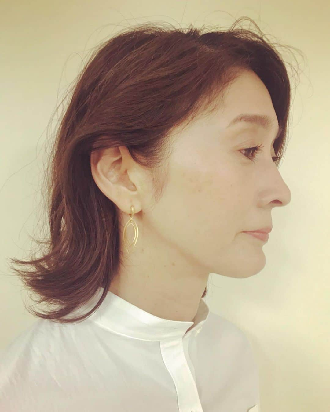 益子直美さんのインスタグラム写真 - (益子直美Instagram)「NHK『 BSコンシェルジュ』  とてもかわいいスタジオセットだったな💗 しかも安めぐみさんがかわいすぎて、眩しくて見れなかった！ そして、稲塚アナウンサーの面白さに釘付け‼️🤗 楽しくて喋りすぎたかも、、、💦 放送は 9月27（金） NHK総合  12:05〜 NHK BS1  14:00〜 9月28日（土） NHK BSプレミア  6:00〜 『BSコンシェルジュ』 ご覧くださーい！  衣装 シャツ、パンツ #filblanc  イヤリング 、ネックレス #ete  #nhk  #bsコンシェルジュ  #安めぐみ さん #稲塚貴一アナウンサー」9月26日 20時36分 - naomi.masuko