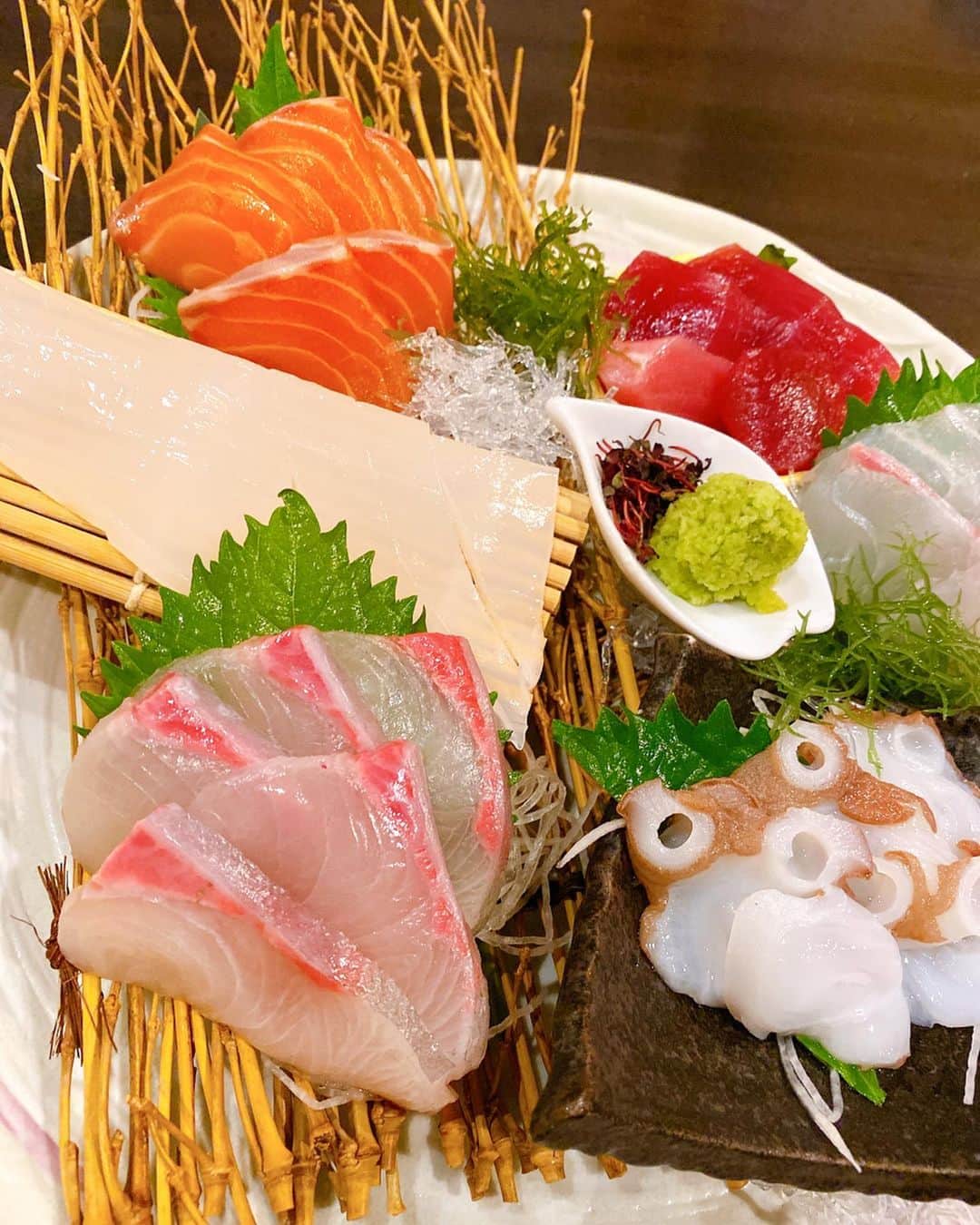 吉田有希さんのインスタグラム写真 - (吉田有希Instagram)「親戚たちとご飯🍣海鮮が新鮮すぎた😍  #sashimi #izakaya #delicious #yummy #great #dinner #fun」9月26日 20時41分 - yuuki329_h