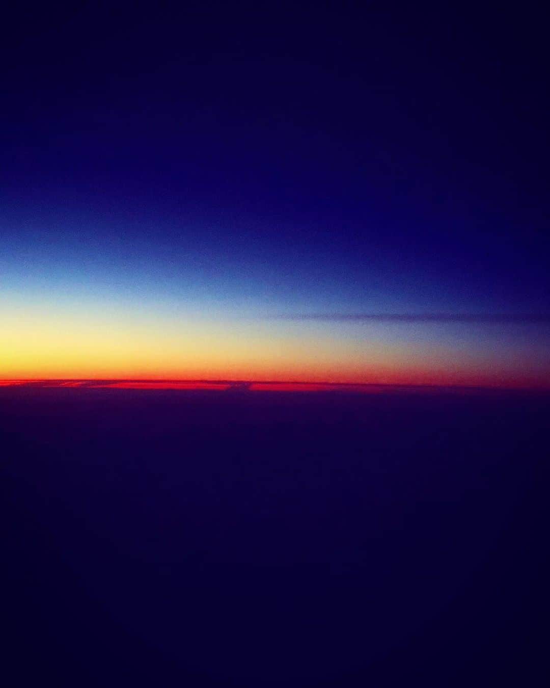 辻直子さんのインスタグラム写真 - (辻直子Instagram)「#夜と夜の間#それでも地球はまわってる#美しいです🌎  何回見ても飽きないですよね☺︎」9月26日 20時53分 - naoko.ts