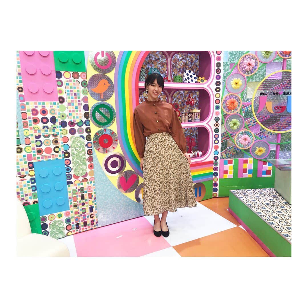 彩香さんのインスタグラム写真 - (彩香Instagram)「先週のハッピィ🐣🌈 衣装は @retrogirl_official さんでした♡♡♡ トップスのボタンが全部違うのがお気に入りポイントです(*´꒳`*) #ハッピィ #aba #retrogirl #レトロガール」9月26日 20時57分 - saika_ringomusume