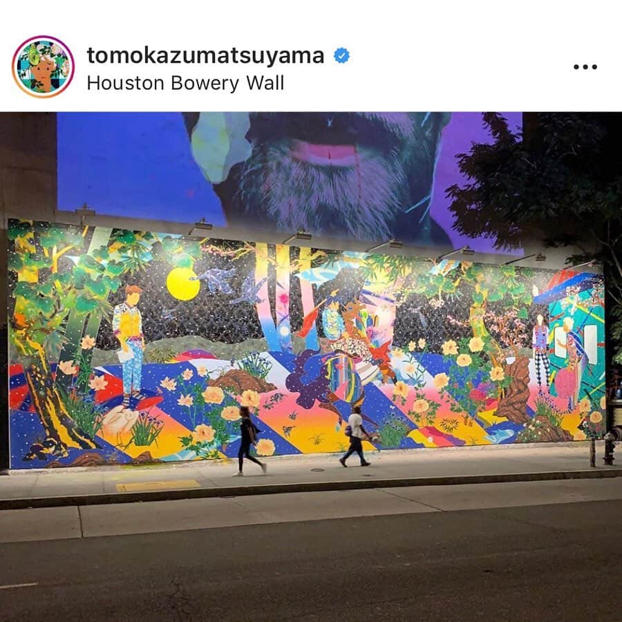 田中毅さんのインスタグラム写真 - (田中毅Instagram)「キース・ヘリングに始まり、バンクシーやJRなどの作品もレイヤー化されている壁に大学の先輩が作品を描いた。  @tomokazumatsuyama さん、すごすぎる… NYに見に行きたい💨  #松山智一 #tomokazumatsuyama  #houstonbowerywall #bowerywall」9月26日 20時57分 - tanaka_ta_ke_shi