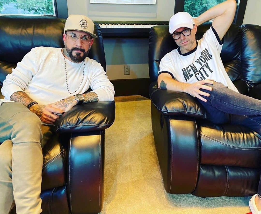 A.J.のインスタグラム：「Talked about EVERYTHING w @mrbobbybones Listen to the new episode of the Bobbycast now!」