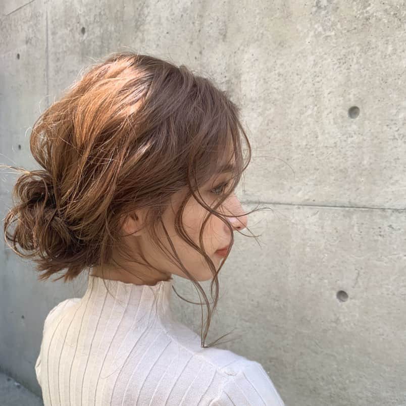 のインスタグラム：「#haircolor ✂︎ Thanks @shiomih_ubo 🦋 . Shooting hairset by @911erika 💜」