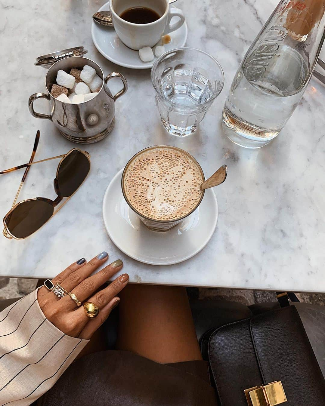 ジュリー・サリニャーナさんのインスタグラム写真 - (ジュリー・サリニャーナInstagram)「Fall nails. 🍂」9月26日 15時34分 - sincerelyjules