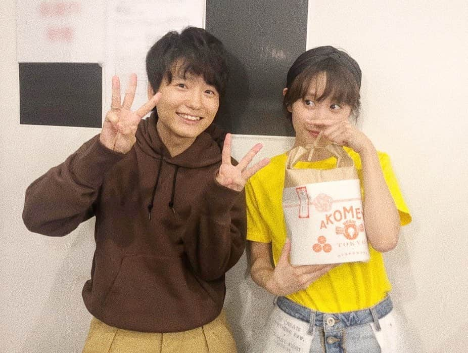 高橋愛さんのインスタグラム写真 - (高橋愛Instagram)「ㅤㅤㅤㅤㅤㅤㅤㅤㅤㅤㅤㅤㅤ ㅤㅤㅤㅤㅤㅤㅤㅤㅤㅤㅤㅤㅤ 福井から盛岡に行っちゃった佐々木アナ😭 寂しいけど こうして見に来てくれるの うれしいなぁ〜❤️ ㅤㅤㅤㅤㅤㅤㅤㅤㅤㅤㅤㅤㅤ そして！ ゲストに出てくれた @angerme_official の 伊勢鈴蘭ちゃん♡ ㅤㅤㅤㅤㅤㅤㅤㅤㅤㅤㅤㅤㅤ 佐々木アナが ハロプロ好きという事で めちゃくちゃ興奮しておりました(^^) ㅤㅤㅤㅤㅤㅤㅤㅤㅤㅤㅤㅤㅤ よかった、よかった〜❤️ ㅤㅤㅤㅤㅤㅤㅤㅤㅤㅤㅤㅤㅤ しかも、ラブアンドピース2019の お洋服を着てくれてて びっくり😱😱😱 ㅤㅤㅤㅤㅤㅤㅤㅤㅤㅤㅤㅤ そう、サイトで 買ってくれたんです😭 なんていい後輩なの！？ 本当に本当に ありがとう❤️ ㅤㅤㅤㅤㅤㅤㅤㅤㅤㅤㅤㅤㅤ そして、素敵なお芝居を ありがとう😌🙏🏻 また一緒にやろーねー！！！ ㅤㅤㅤㅤㅤㅤㅤㅤㅤㅤㅤㅤㅤ」9月26日 16時08分 - i_am_takahashi