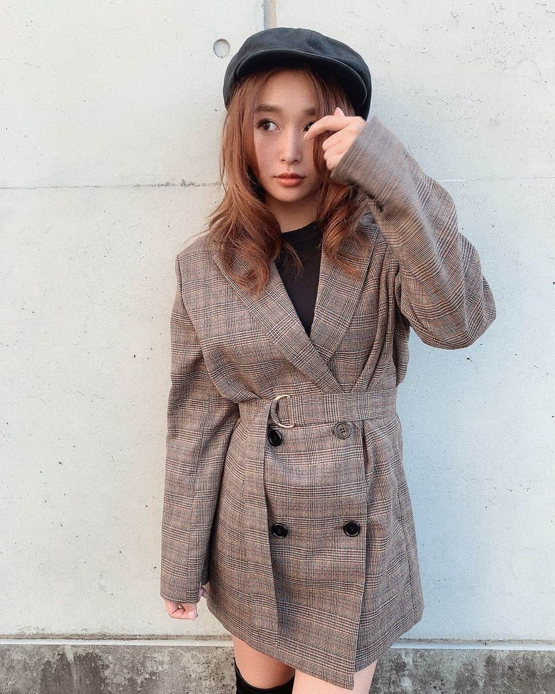 のインスタグラム：「🍂 . この退色しきったカラーとも今日でさようなら❤︎ 早く10月になぁれ🐶」