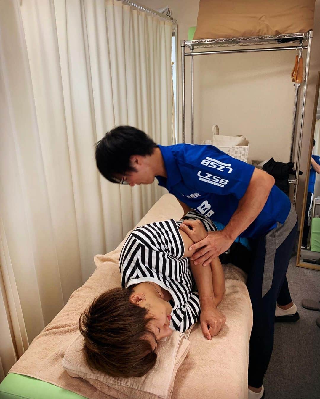 野村真一郎さんのインスタグラム写真 - (野村真一郎Instagram)「先日は、浜崎治療院 @hamasakichiryoin0929 にて、新スタッフの潤さんに骨盤矯正をしてもらいました。 驚くほど身体がボキボキ鳴って凄かった。。。 最近疲れが抜けきれない状態が続いていたのですが、かなり身体がスッキリしました！  @hamasakichiryoin0929  #目黒 #メンテナンス」9月26日 18時15分 - nomura_shinichiro