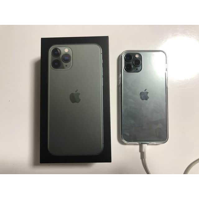 三島ゆかりさんのインスタグラム写真 - (三島ゆかりInstagram)「iPhone11pro midnight green GET💖🥺📱✨バックアップの復元には、iTunesで約4時間かかります…🕓カメラ機能が楽しみです📷🍎👍 #iphone #11pro #広角レンズ #超広角レンズ #望遠レンズ #カメラ #撮影 #楽しみ #新色 #midnightgreen #すぐ落とすから #安心サポート #画面保護ガラスシート #衝撃耐久型ケース #万全に #youtube #頑張ろう #バックアップ復元中 #問題なく終わりますように #機械は苦手 #ドキドキする #followｍe」9月26日 18時25分 - apple340